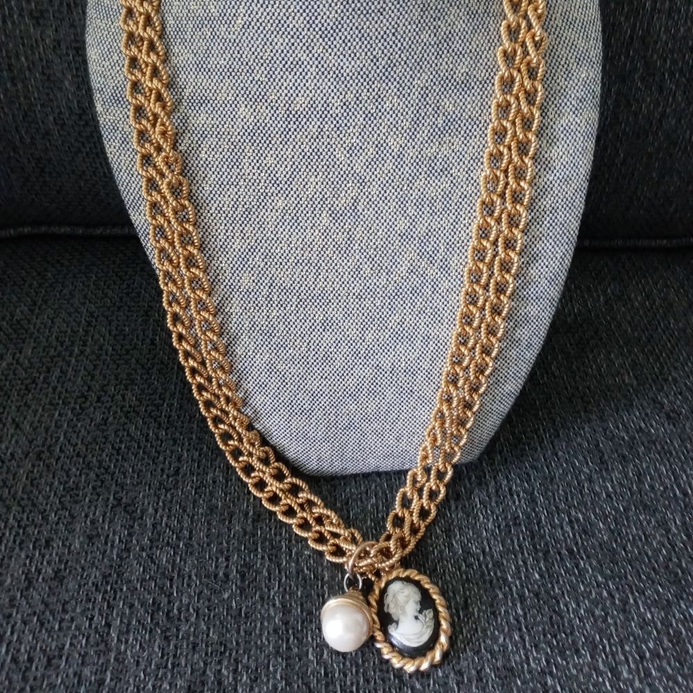 Anne Klein necklace